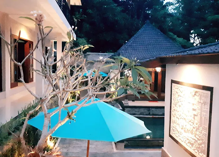 Ayu Duwur Beji Konukevi