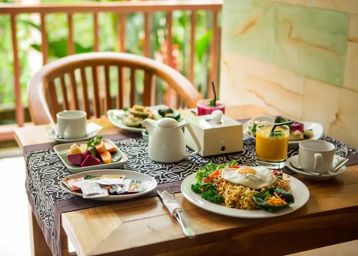 ゲストハウス アユ ドゥール ベジ ウブド